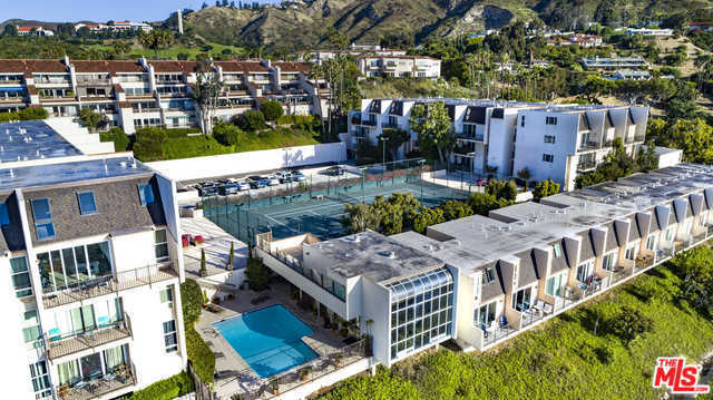 malibu canyon village civic center condos for rent and sale