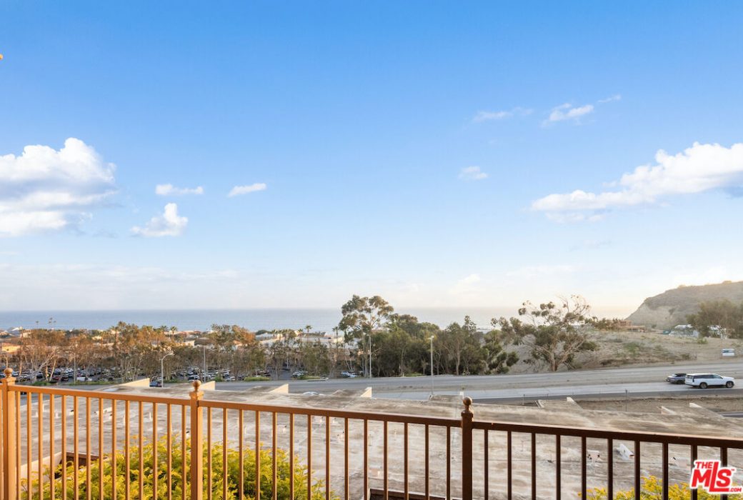 malibu canyon village civic center condos for rent and sale