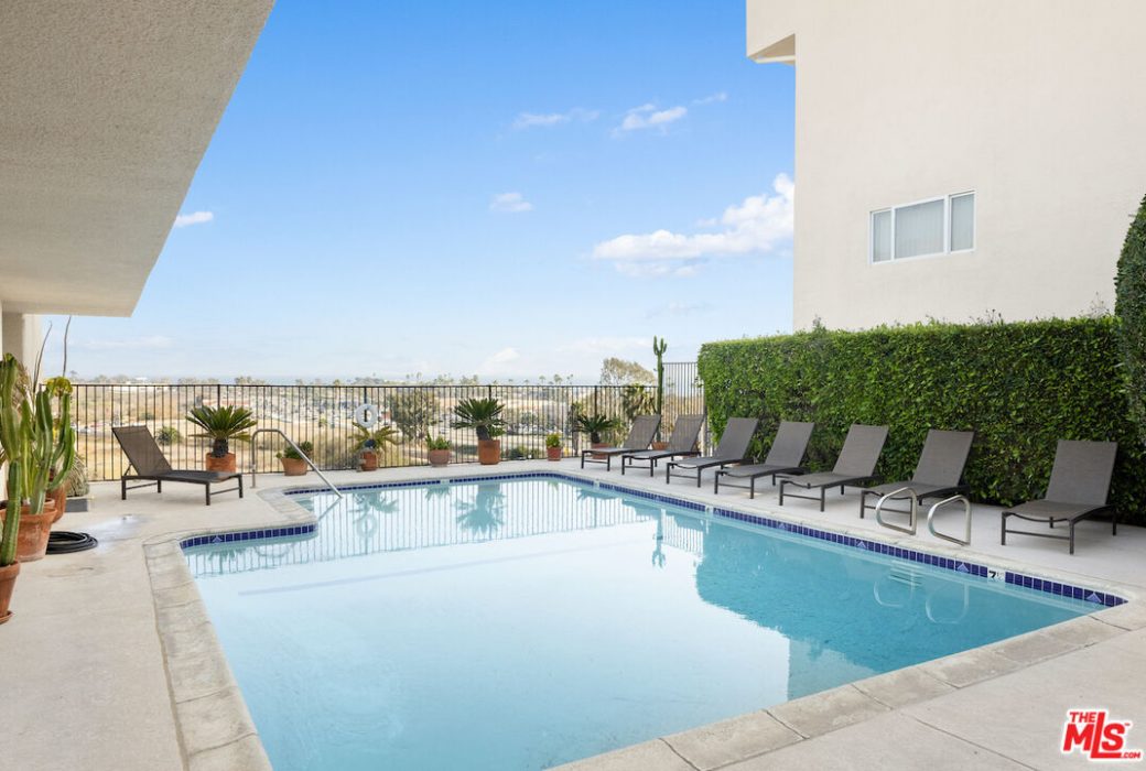 malibu canyon village civic center condos for rent and sale